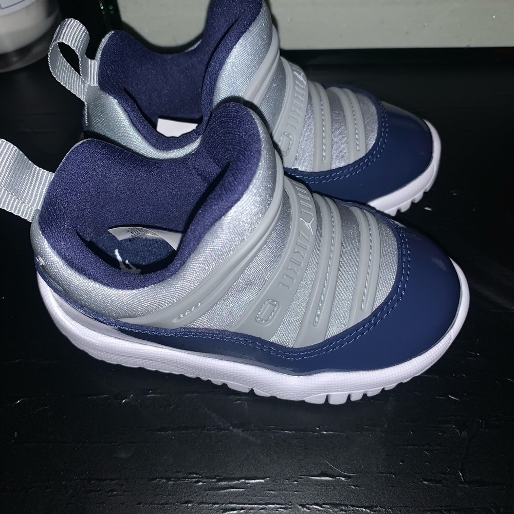 Jordan 11 Retro - Picture 3 of 6